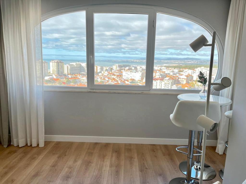 Ferienwohnung T2 Com Uma Vista Deslumbrante Sobre O Atlantico! Costa da Caparica Exterior foto