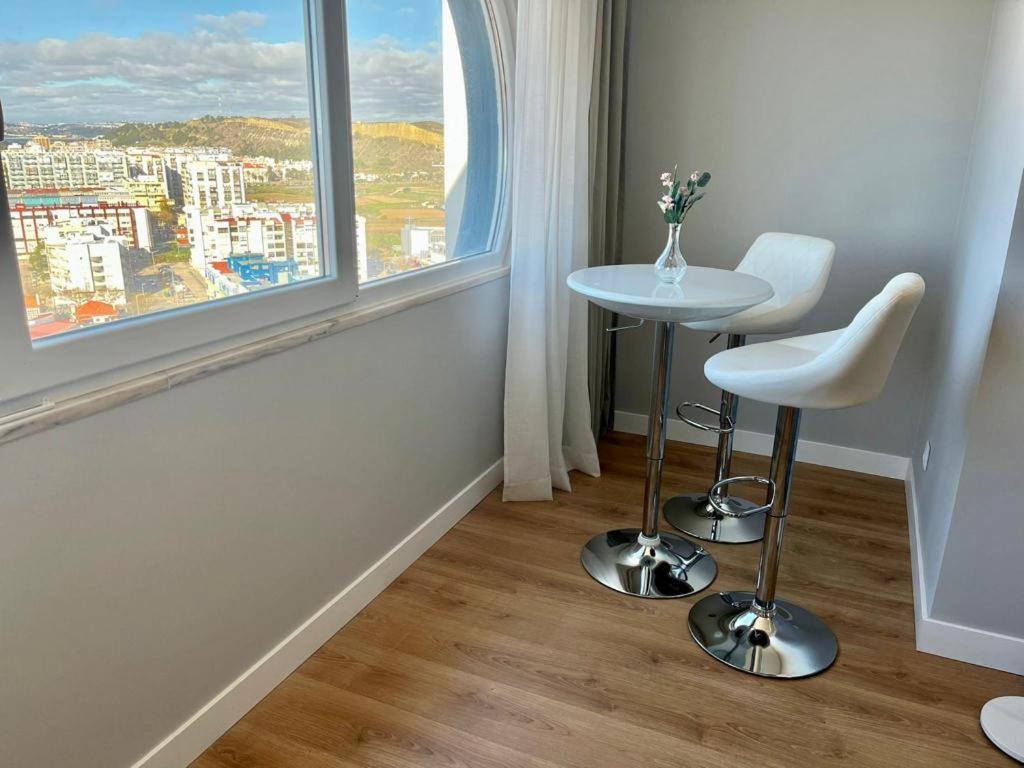 Ferienwohnung T2 Com Uma Vista Deslumbrante Sobre O Atlantico! Costa da Caparica Exterior foto